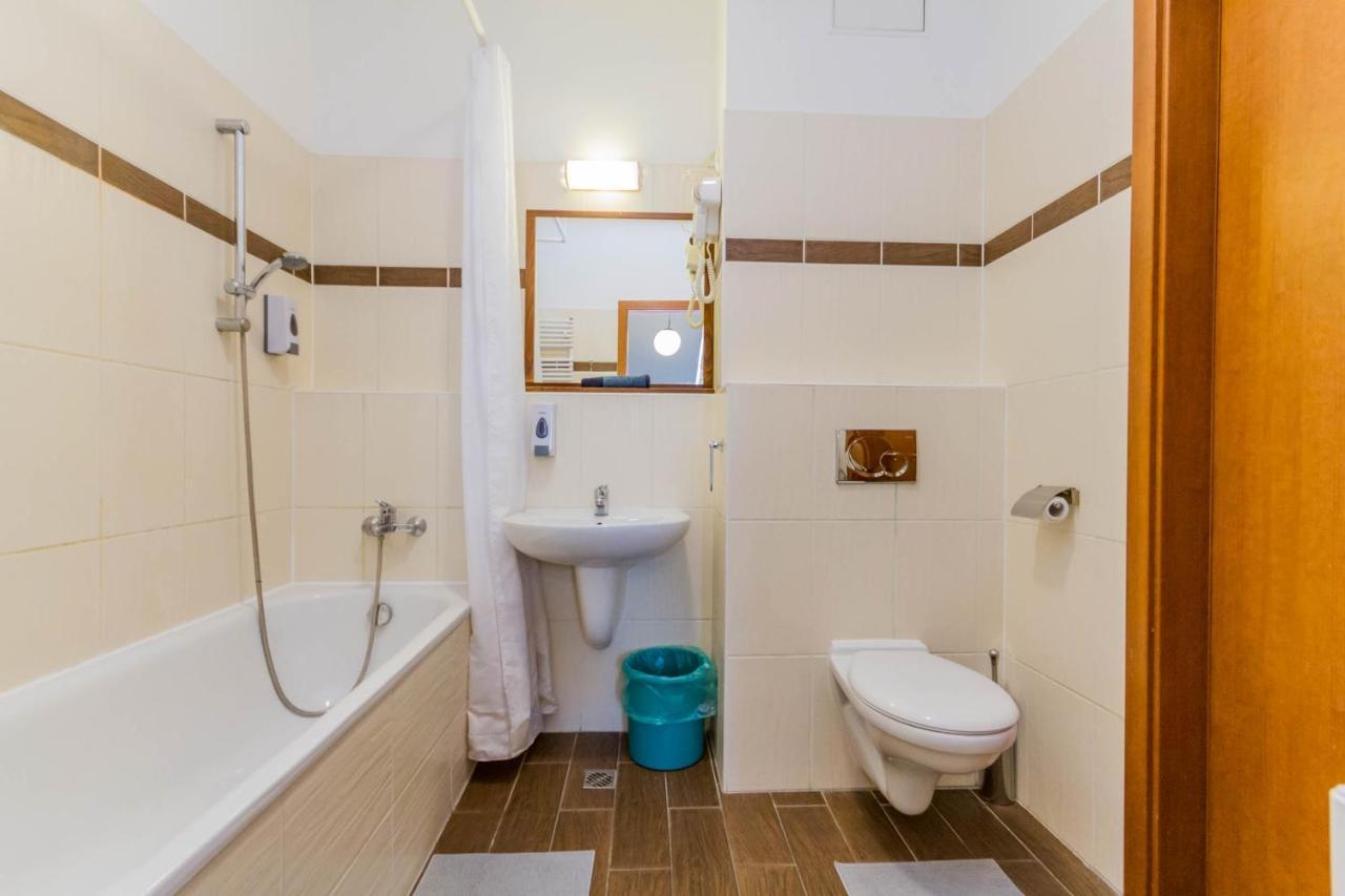 Lovag Charming Apartment In The Center-Ac Budapest Luaran gambar
