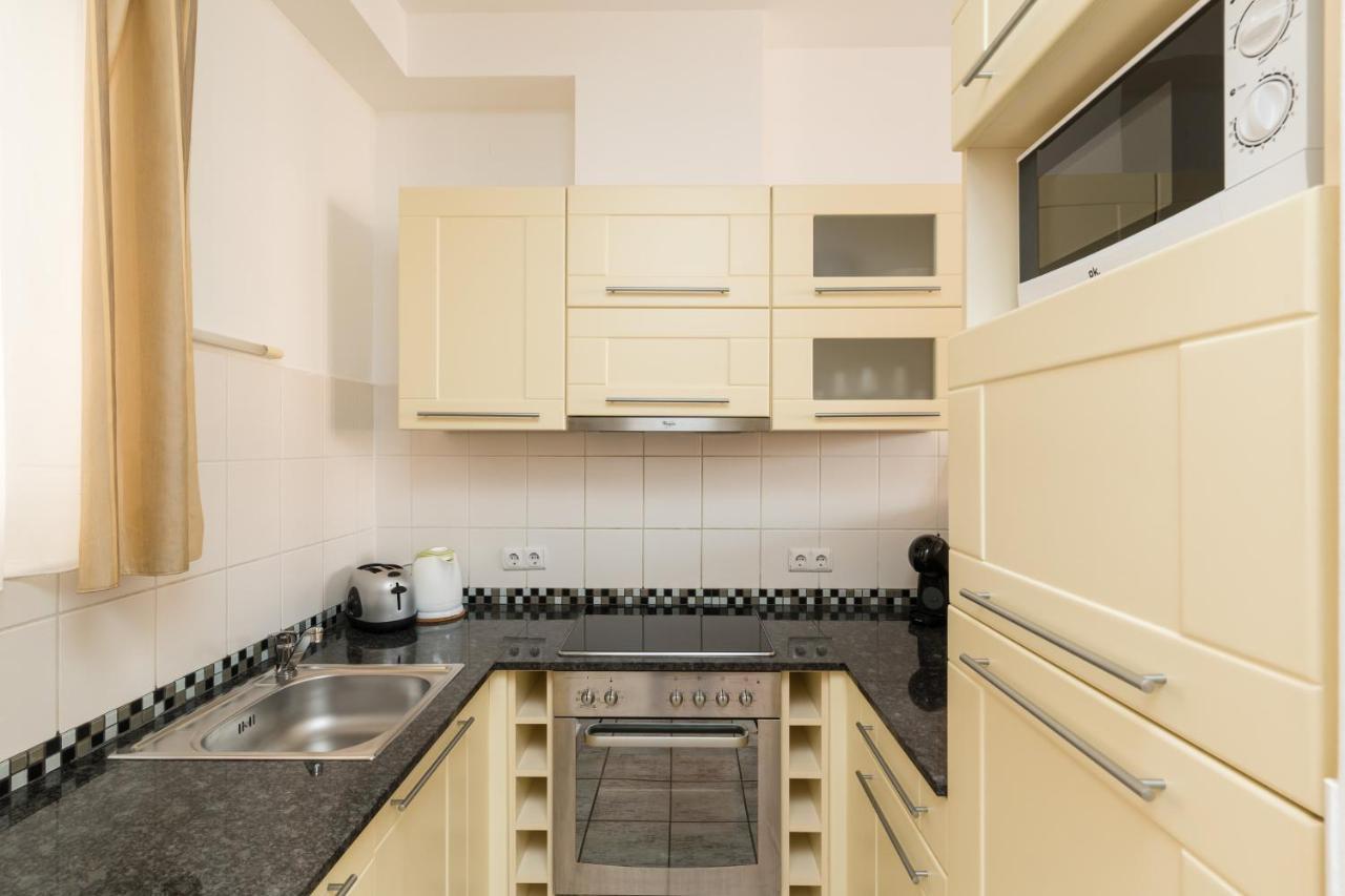 Lovag Charming Apartment In The Center-Ac Budapest Luaran gambar