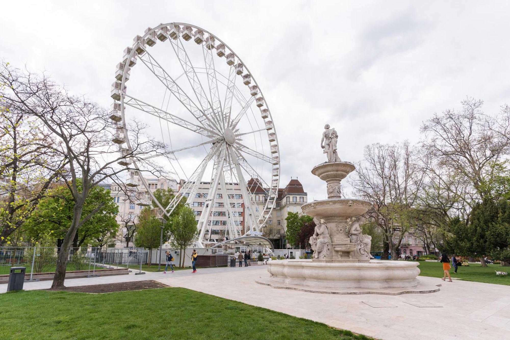 Lovag Charming Apartment In The Center-Ac Budapest Luaran gambar